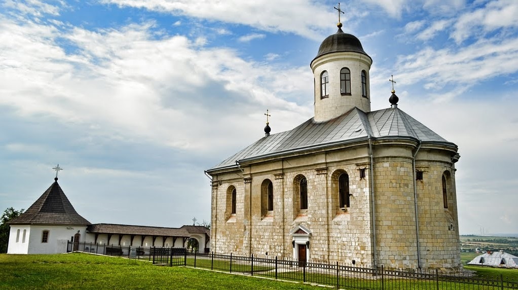 Церква в Крилосі